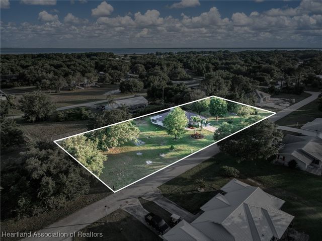 5811 Twisted Oaks Drive, Sebring, FL 33876