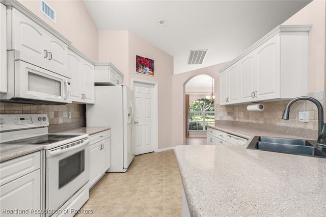 5811 Twisted Oaks Drive, Sebring, FL 33876