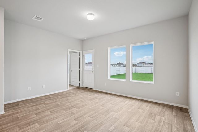 104 Summer DR, Elgin, TX 78621