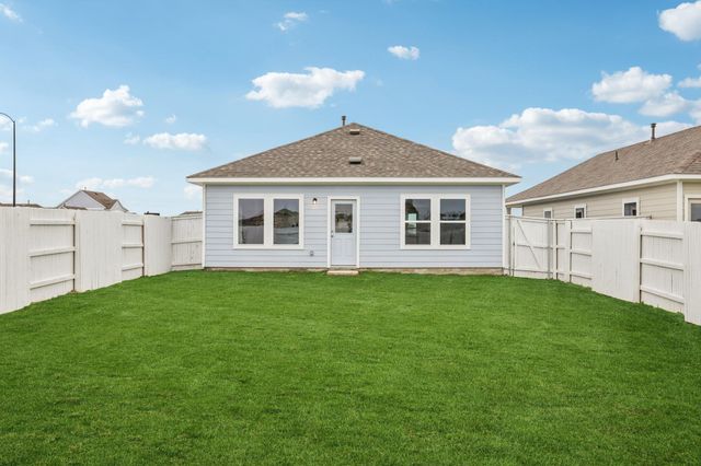 104 Summer DR, Elgin, TX 78621