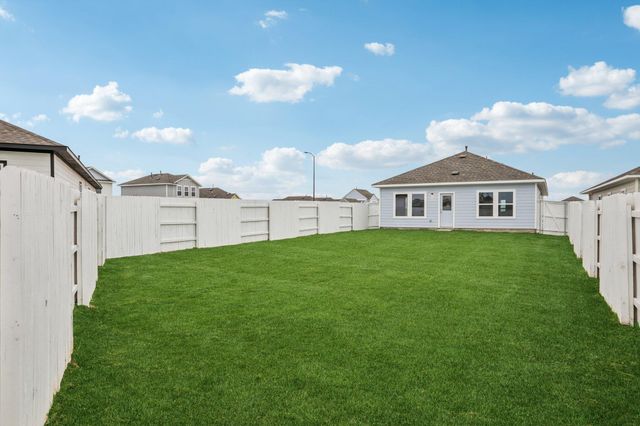 104 Summer DR, Elgin, TX 78621