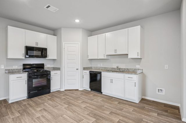 104 Summer DR, Elgin, TX 78621