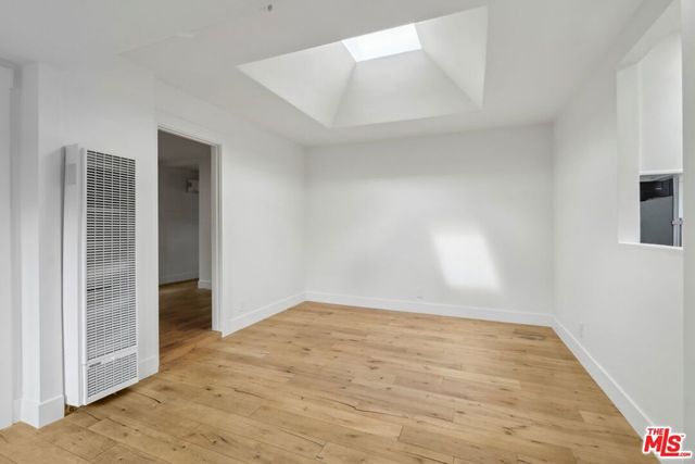 2747 Denby Avenue, Los Angeles, CA 90039