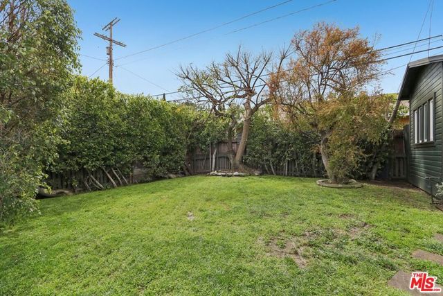 2747 Denby Avenue, Los Angeles, CA 90039