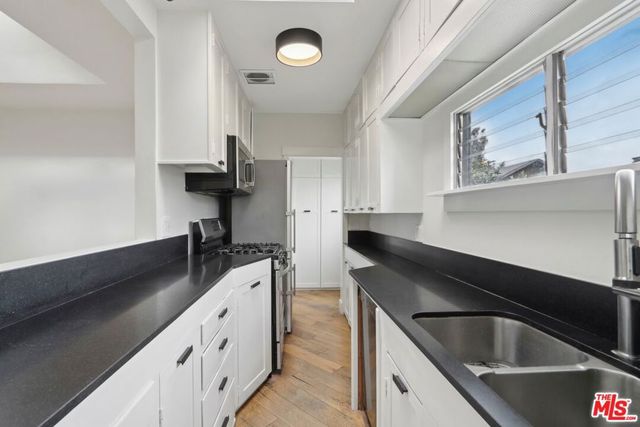 2747 Denby Avenue, Los Angeles, CA 90039