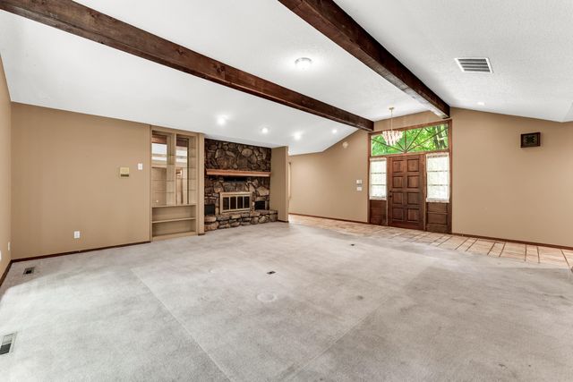 5450 S Farm Road 137, Springfield, MO 65810