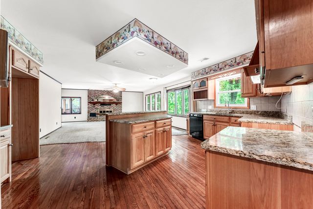 5450 S Farm Road 137, Springfield, MO 65810