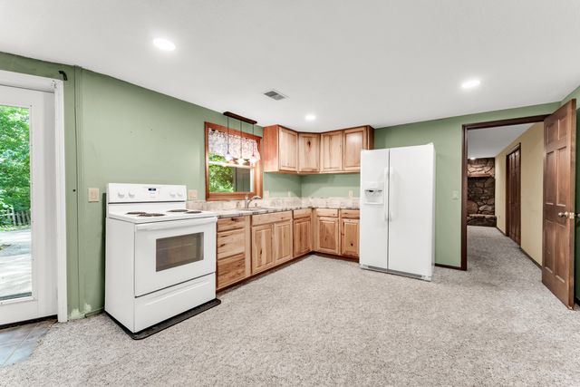5450 S Farm Road 137, Springfield, MO 65810