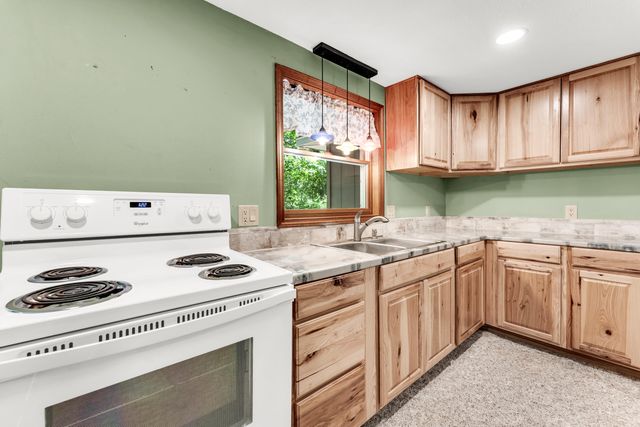 5450 S Farm Road 137, Springfield, MO 65810