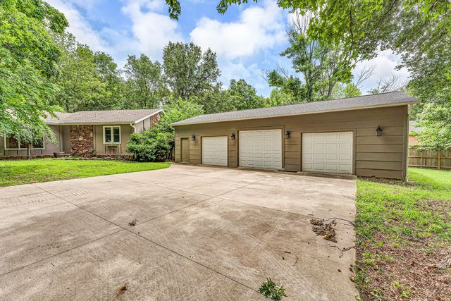 5450 S Farm Road 137, Springfield, MO 65810