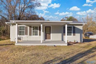 118 Derrick Drive, Guntersville, AL 35976