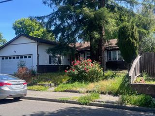 712 Jack London Dr, Santa Rosa, CA 95409