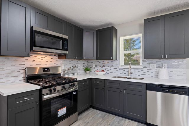 2410 Huntington Drive, Pasadena, TX 77506