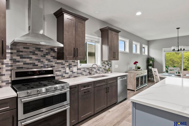 600 Eloise Avenue, Lincoln, NE 68520