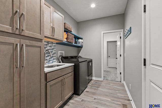 600 Eloise Avenue, Lincoln, NE 68520