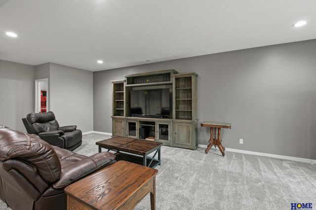 600 Eloise Avenue, Lincoln, NE 68520