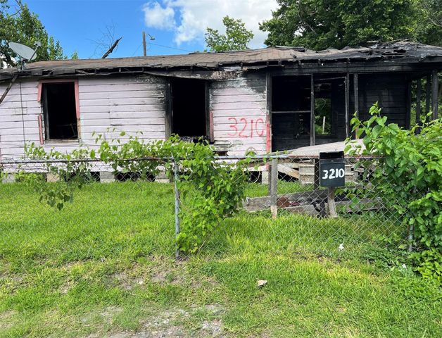 3210 Cushing Street, Houston, TX 77026