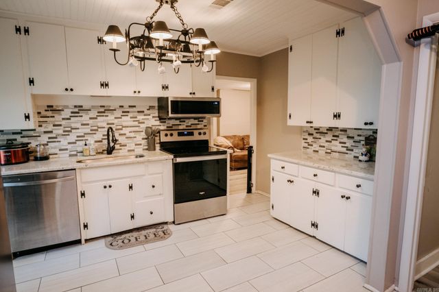 1212 W Jackman Street, Benton, AR 72015
