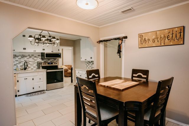 1212 W Jackman Street, Benton, AR 72015