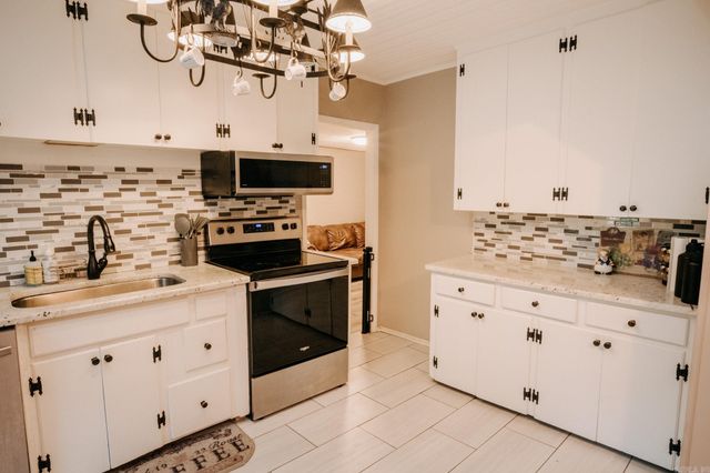1212 W Jackman Street, Benton, AR 72015