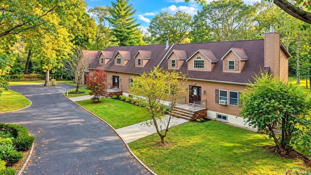 260 Deforest Road N, Dix Hills, NY 11746 — photo 2