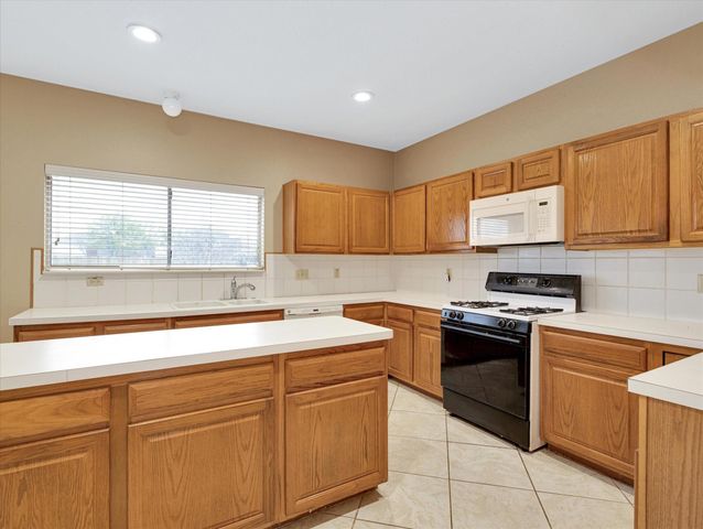 16423 Ash Point Lane, Sugar Land, TX 77498