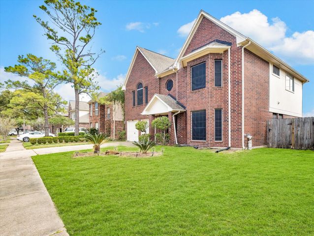 16423 Ash Point Lane, Sugar Land, TX 77498