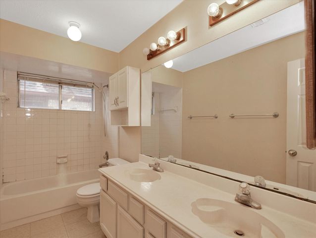 16423 Ash Point Lane, Sugar Land, TX 77498