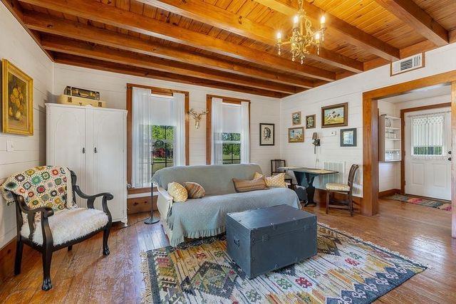 928 E State Highway 237, Fayetteville, TX 78940