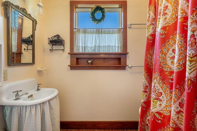 928 E State Highway 237, Fayetteville, TX 78940