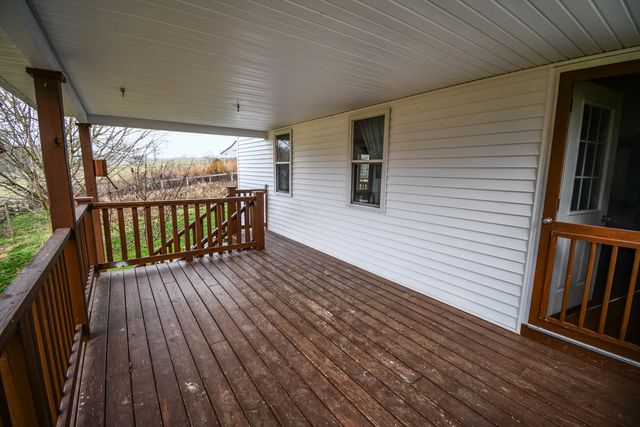 1233 Logan Run Road, Flemingsburg, KY 41041