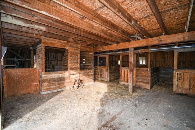 1233 Logan Run Road, Flemingsburg, KY 41041