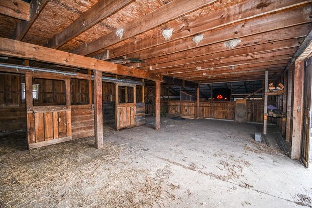 1233 Logan Run Road, Flemingsburg, KY 41041