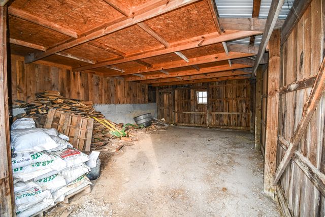 1233 Logan Run Road, Flemingsburg, KY 41041