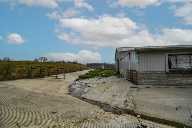 1233 Logan Run Road, Flemingsburg, KY 41041