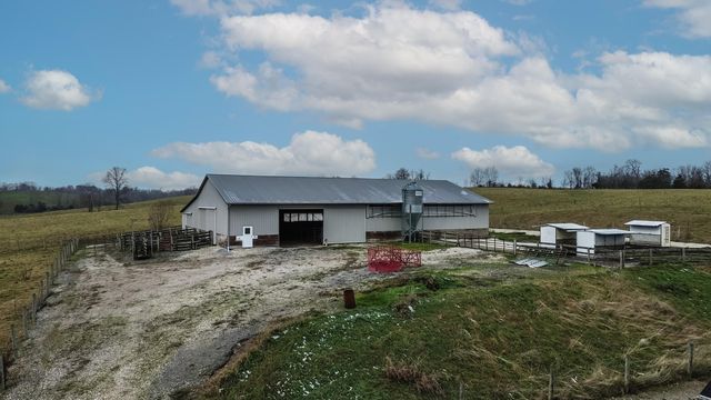 1233 Logan Run Road, Flemingsburg, KY 41041
