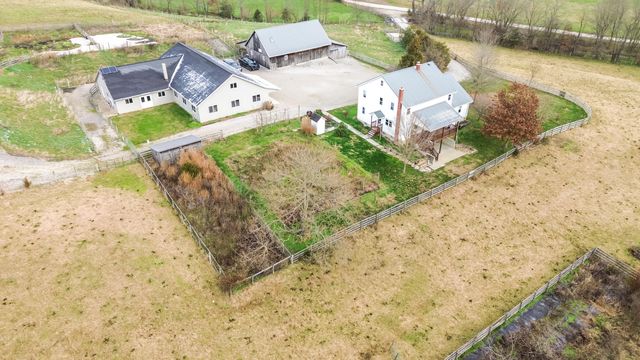 1233 Logan Run Road, Flemingsburg, KY 41041