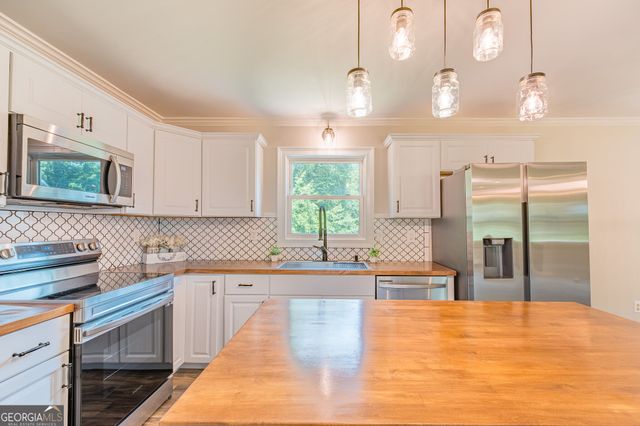 506 Bill Watkins Road, Hoschton, GA 30548
