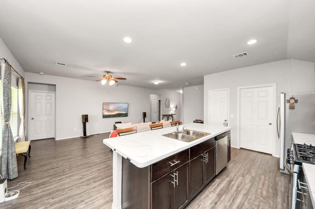 8620 Havana Drive, Texas City, TX 77591