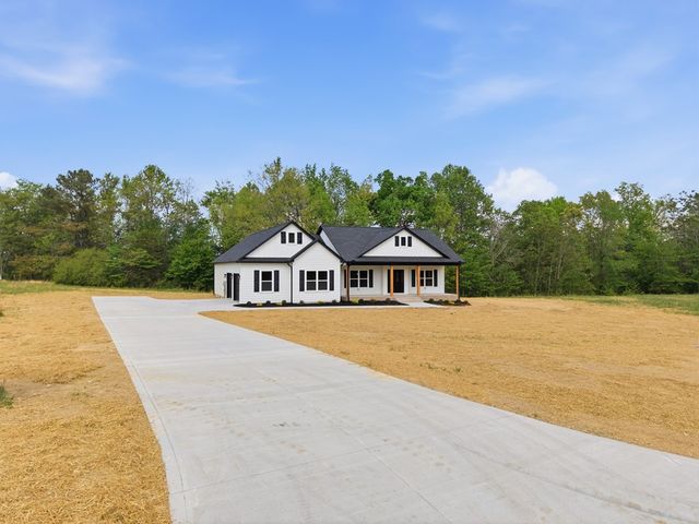 11100 H O Allison Rd, Baxter, TN 38544