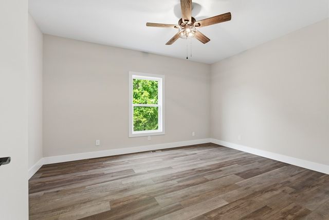 11100 H O Allison Rd, Baxter, TN 38544