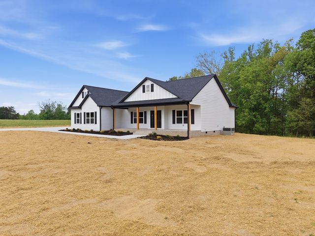 11100 H O Allison Rd, Baxter, TN 38544