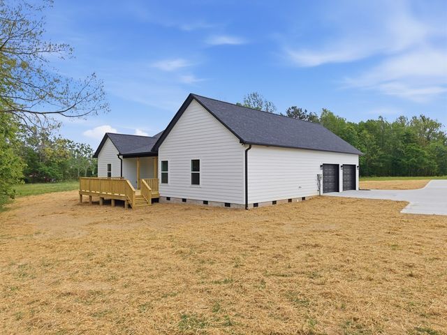 11100 H O Allison Rd, Baxter, TN 38544