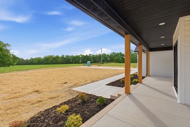 11100 H O Allison Rd, Baxter, TN 38544