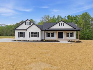 11100 H O Allison Rd, Baxter, TN 38544
