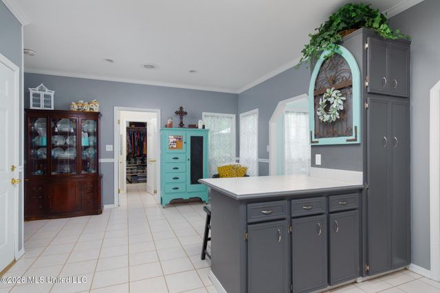 123 Dogwood Drive, Hattiesburg, MS 39402