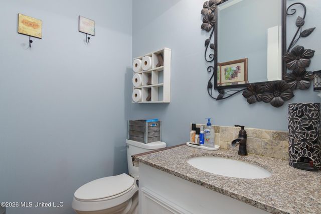 123 Dogwood Drive, Hattiesburg, MS 39402