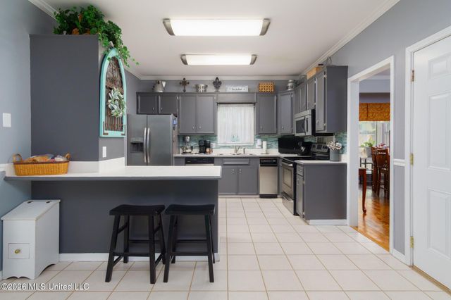 123 Dogwood Drive, Hattiesburg, MS 39402