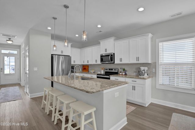 59 E Weatherbee Way, Hampstead, NC 28443