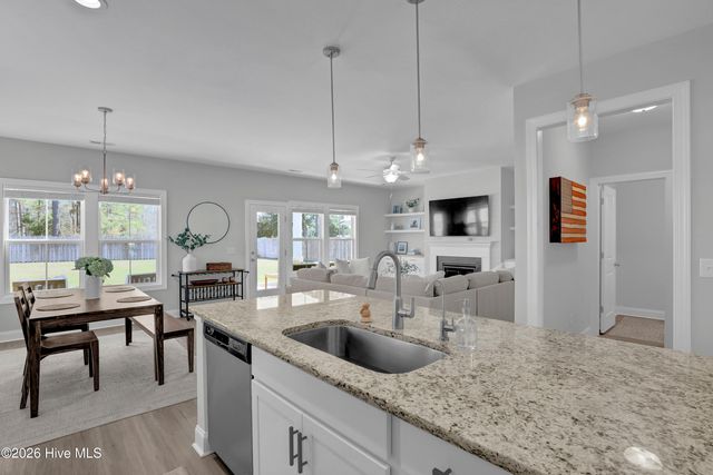 59 E Weatherbee Way, Hampstead, NC 28443